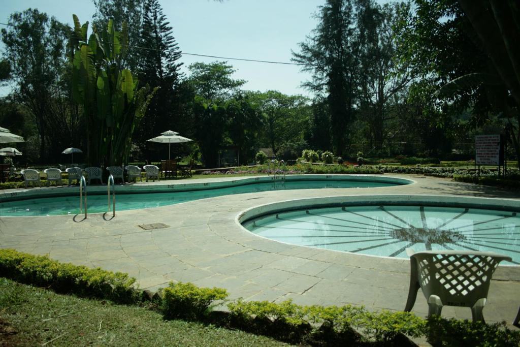 Biji'S Hill Retreat Hotel โลนาวาลา ภายนอก รูปภาพ