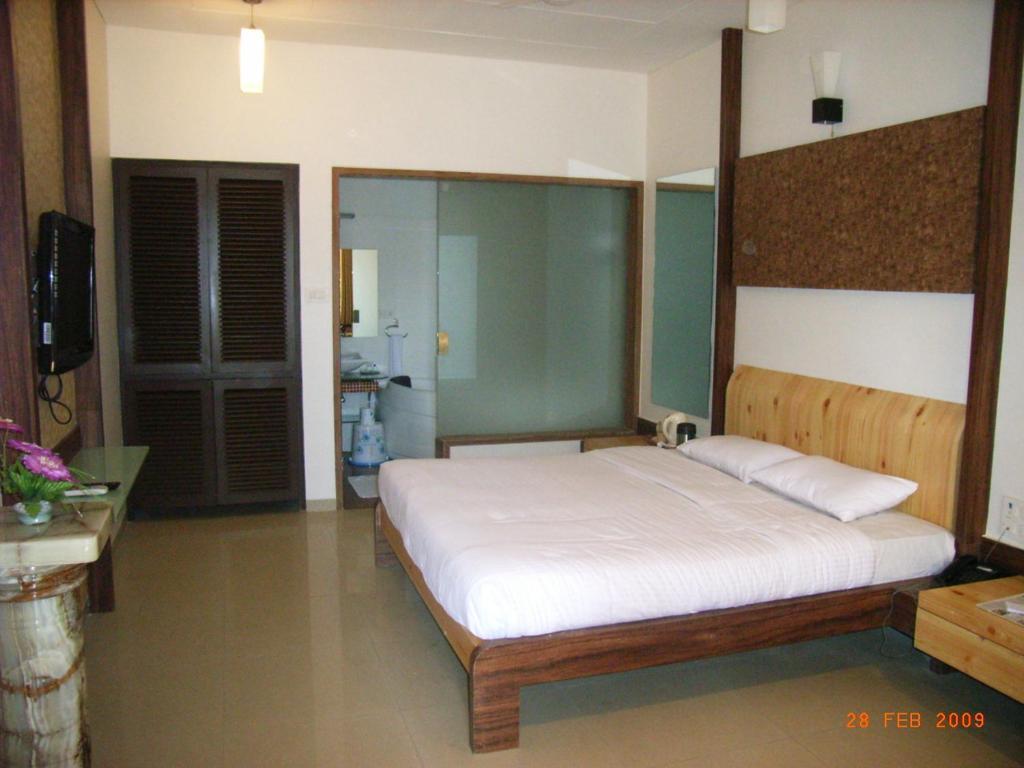 Biji'S Hill Retreat Hotel โลนาวาลา ภายนอก รูปภาพ