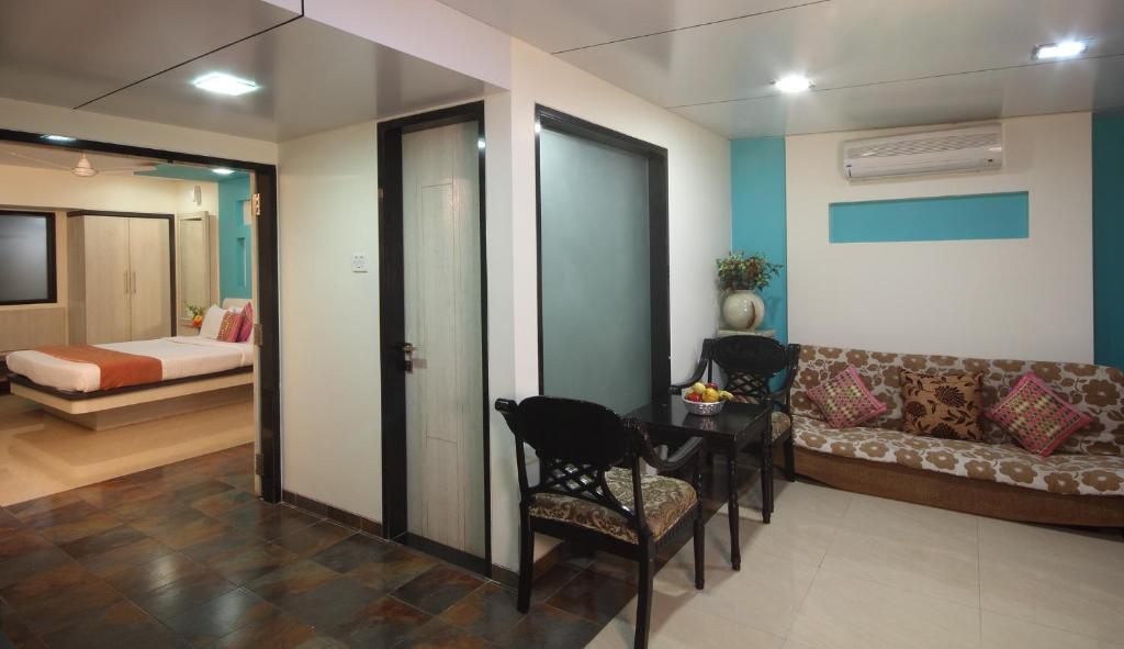 Biji'S Hill Retreat Hotel โลนาวาลา ห้อง รูปภาพ