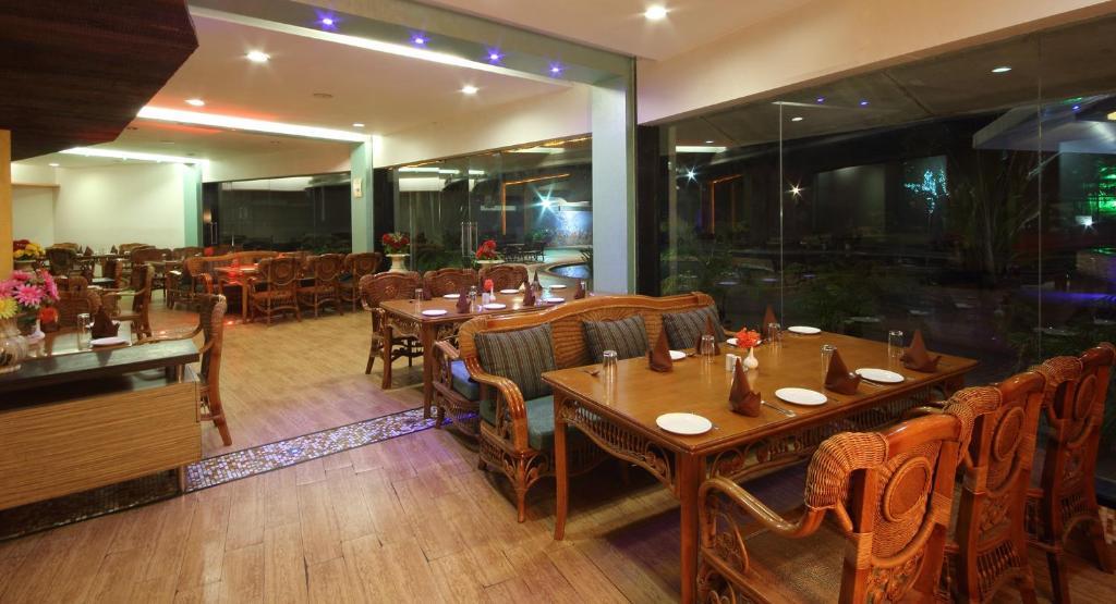 Biji'S Hill Retreat Hotel โลนาวาลา ภายนอก รูปภาพ
