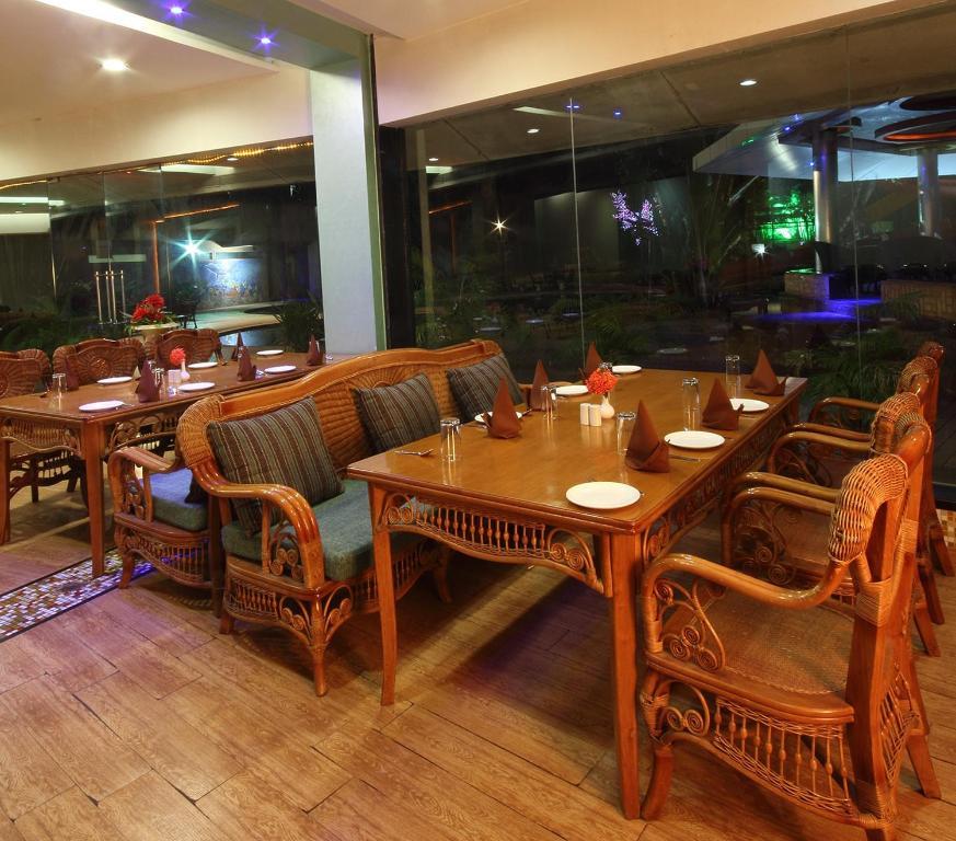 Biji'S Hill Retreat Hotel โลนาวาลา ภายนอก รูปภาพ