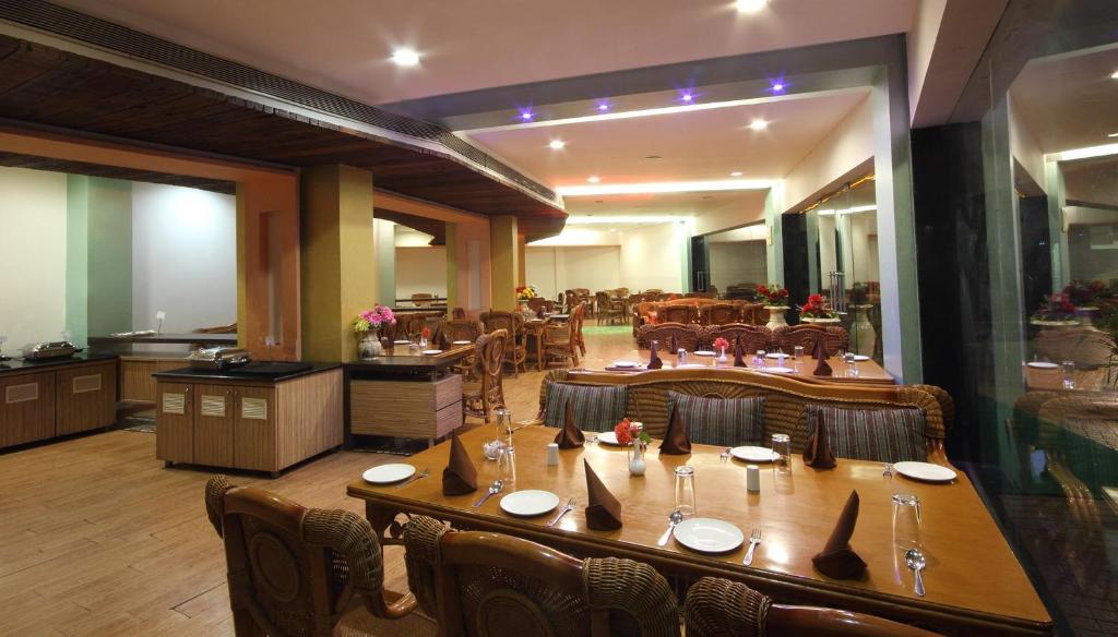 Biji'S Hill Retreat Hotel โลนาวาลา ภายนอก รูปภาพ