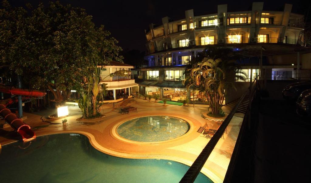 Biji'S Hill Retreat Hotel โลนาวาลา ภายนอก รูปภาพ